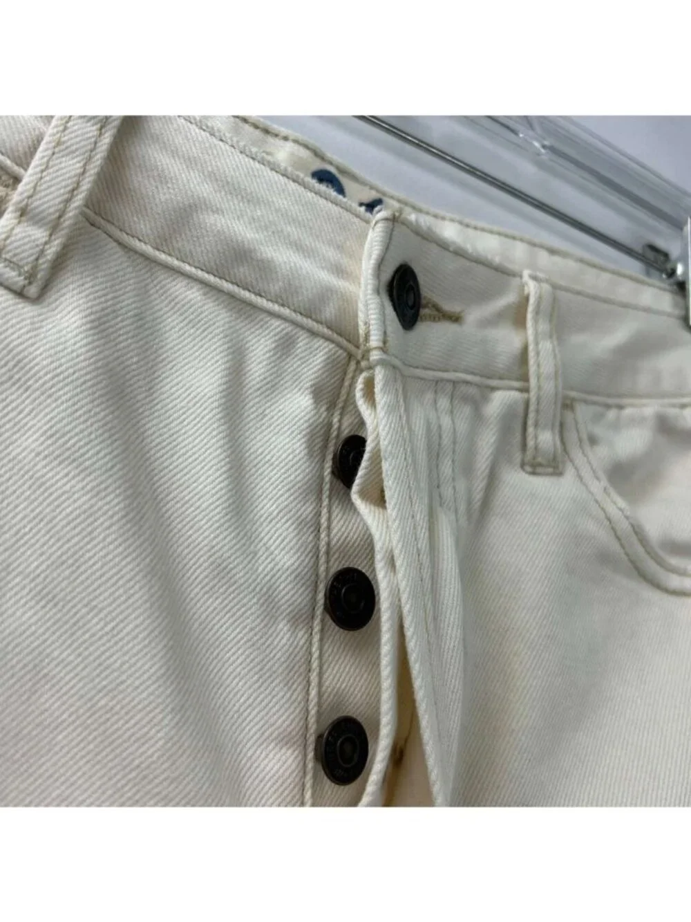 We The Free Shorts Women's Size 26 Cream Jean Denim Distressed Raw Hem Pockets